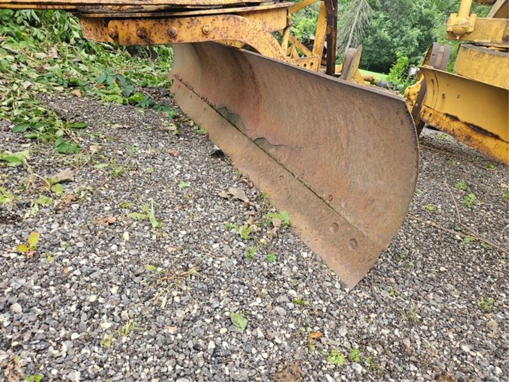 2016-caterpillar-18-image-10