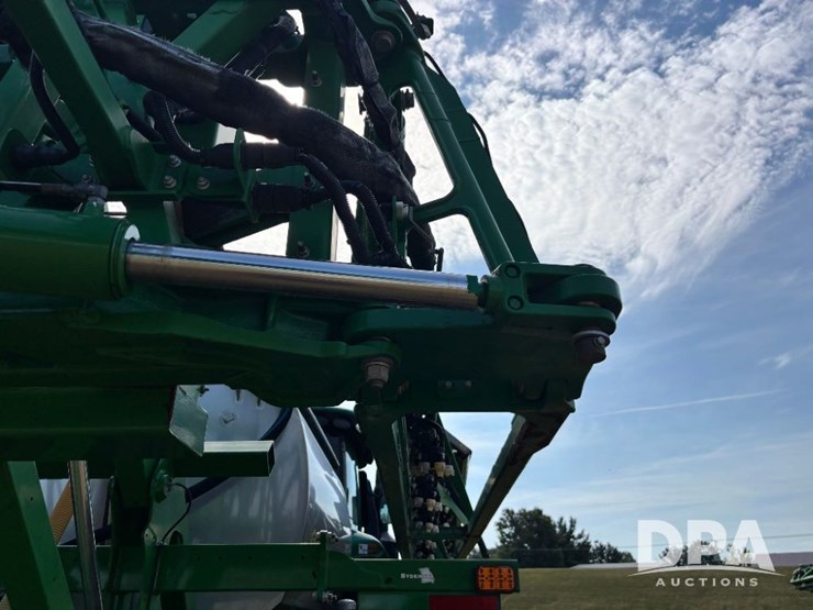 2019-john-deere-r4045-image-108