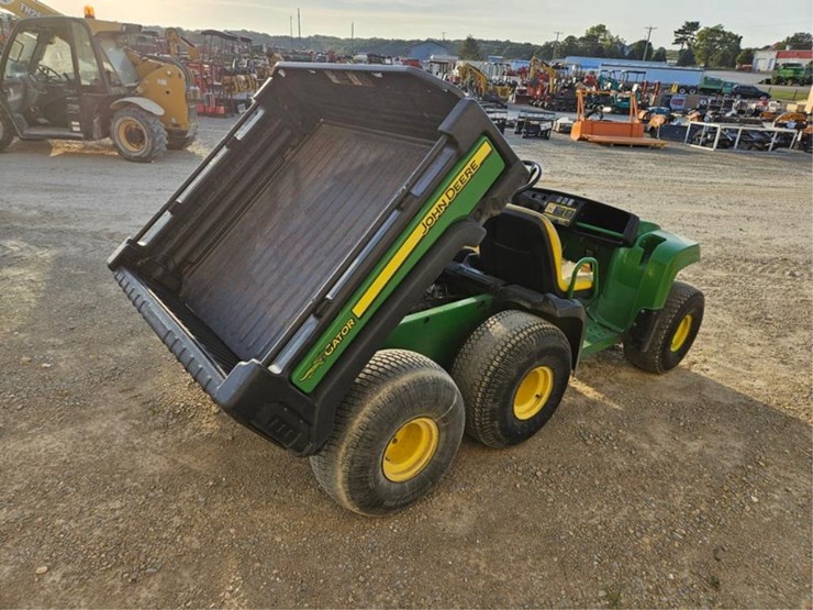john-deere-gator-image-11