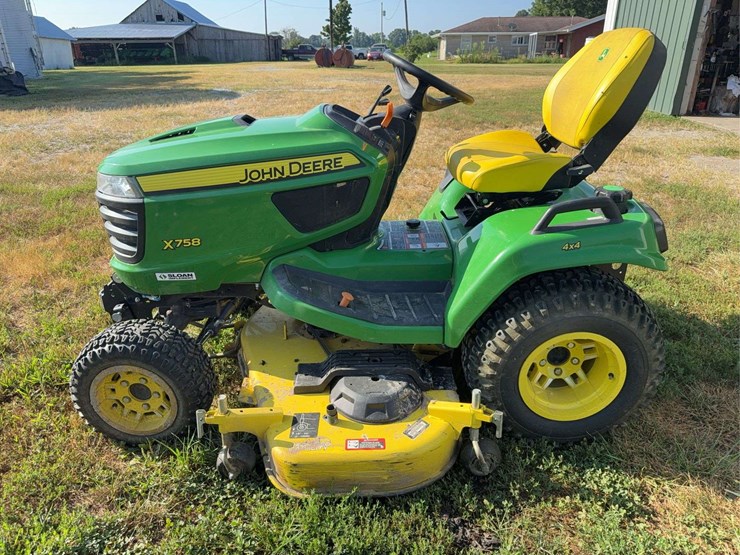 john-deere-x758-image-2