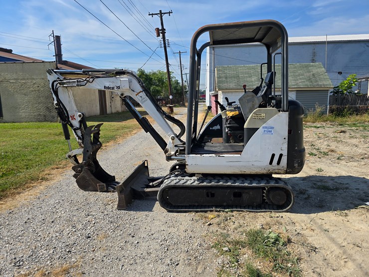 2003-bobcat-328d-image-9