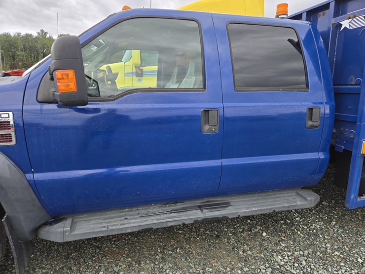 2009-ford-f550-image-8