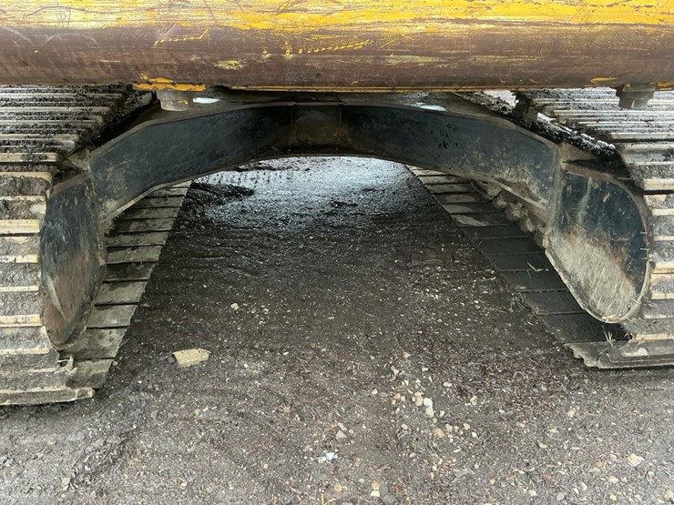 deere-200-lc-image-42