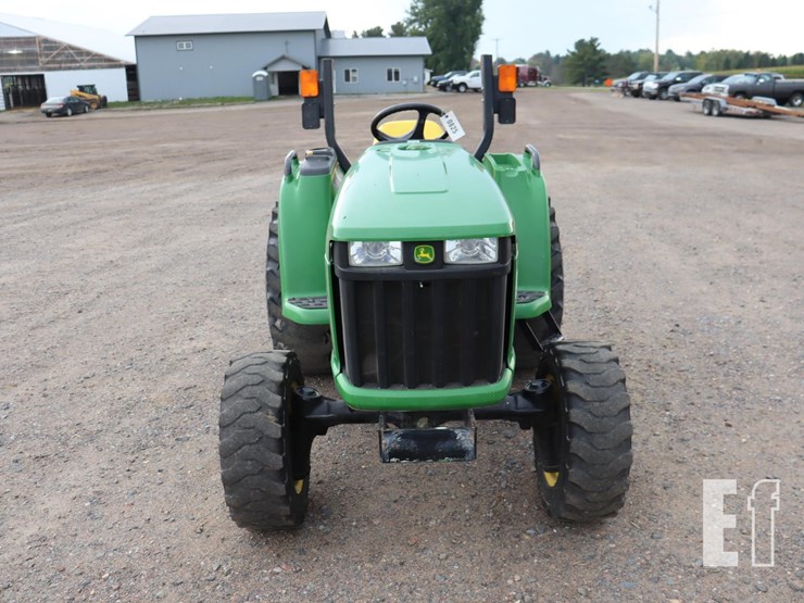 john-deere-3032e-image-2
