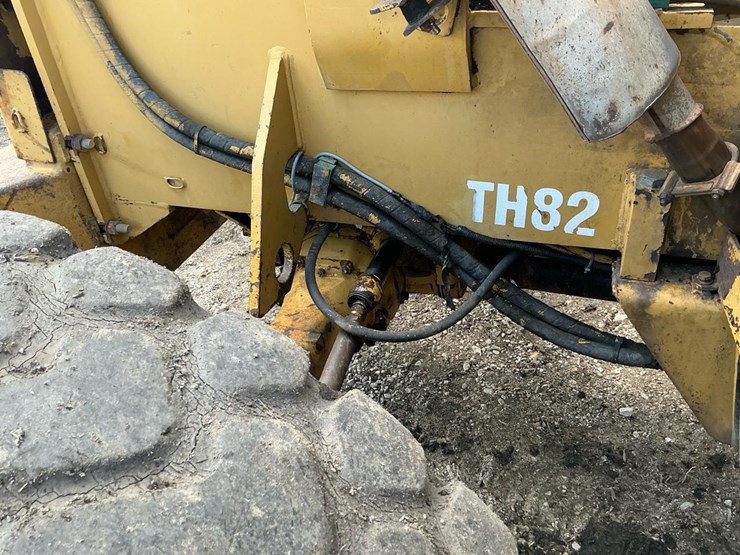 caterpillar-th82-image-31