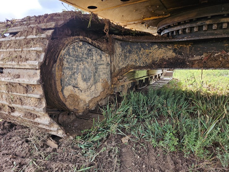 2017-caterpillar-336f-image-81