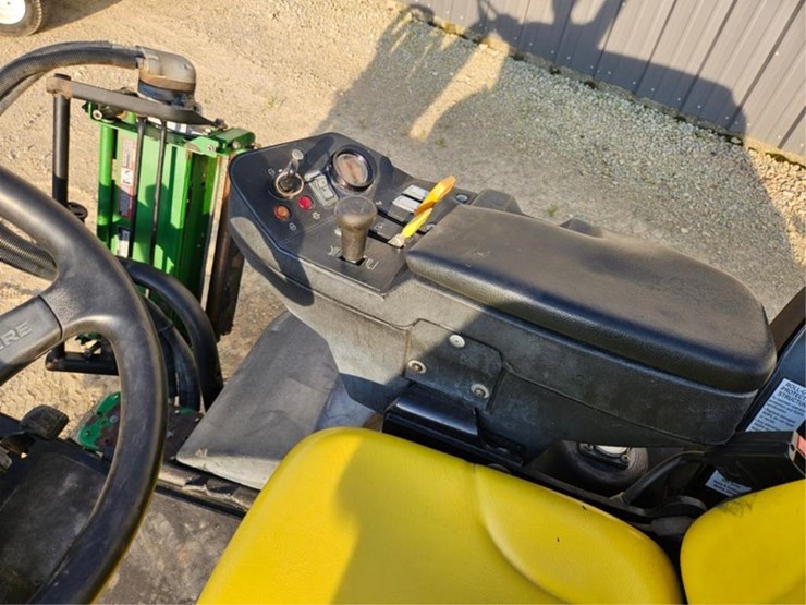 john-deere-3225c-image-29