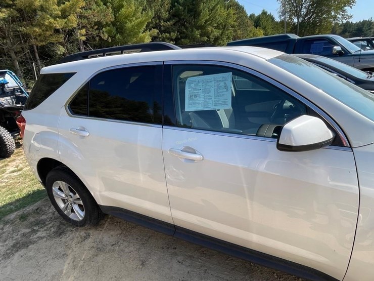 2015-chevrolet-equinox-lt-image-4