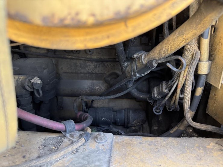 caterpillar-953-image-56