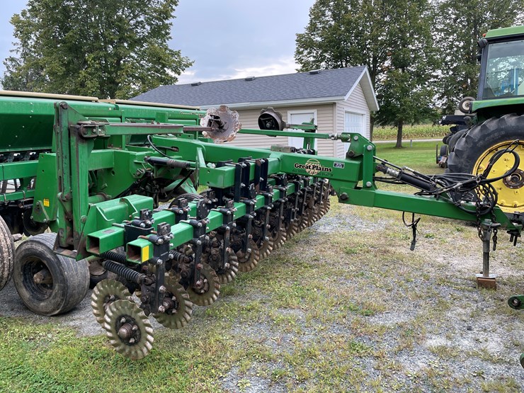 #7102-•-great-plains-grain-drill-no-till-drill-image-6