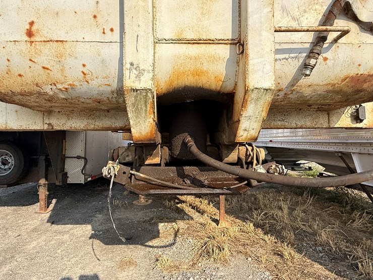 1978-clement-dump-trailer-image-21