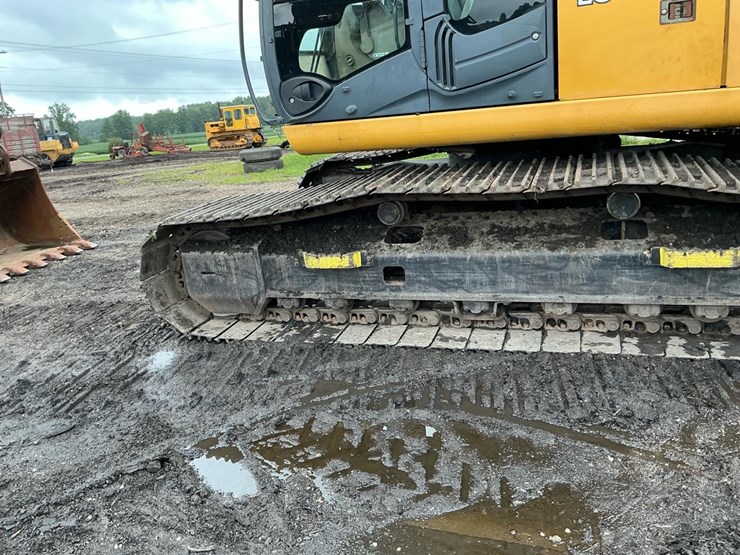 2007-john-deere-270-image-44