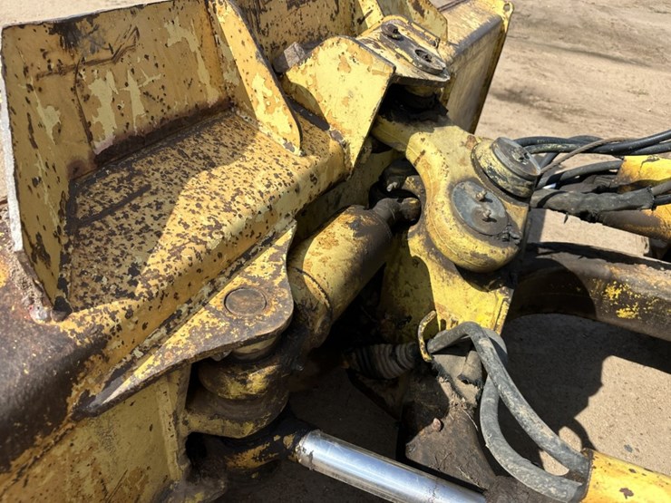 2002-deere-650g-image-10