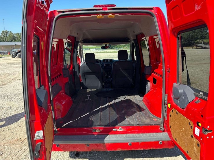 2013-ford-transit-connect-image-19