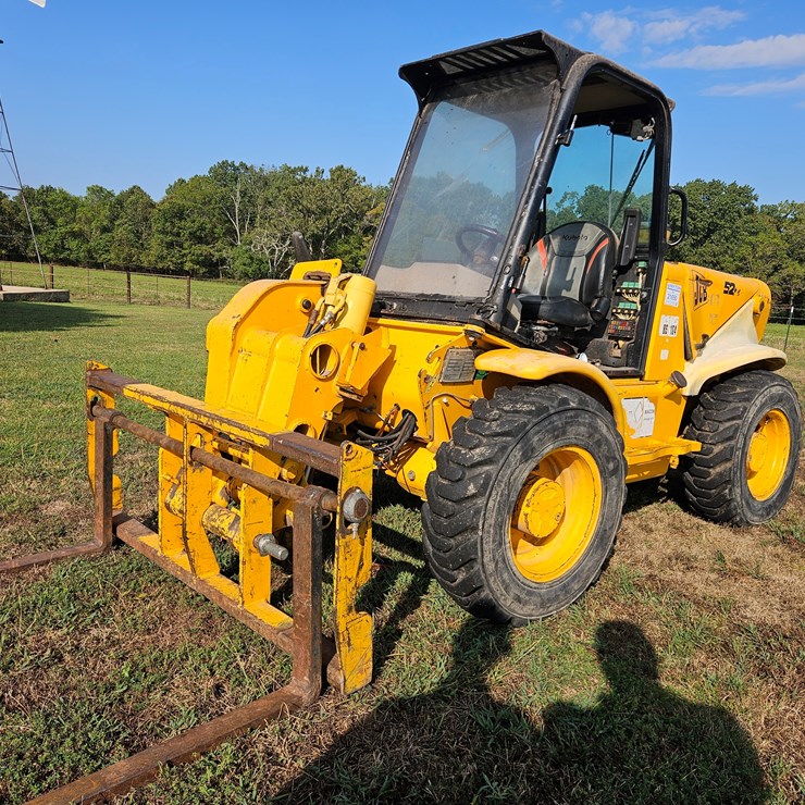 2001 JCB 520