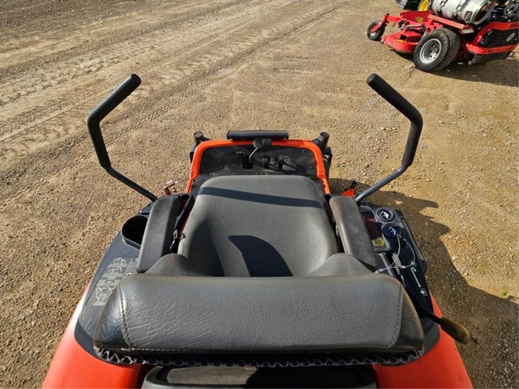 kubota-zd326-image-19