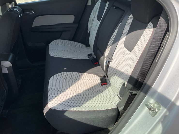 2010-chevrolet-equinox-ls-image-71