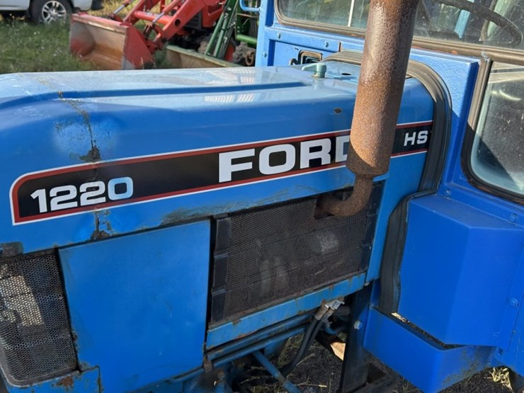 ford-1220-image-21