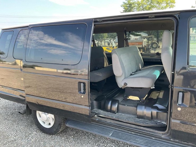 2000-ford-e350-image-70