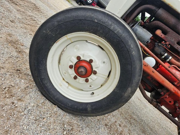 2017-ford-tractor-image-28