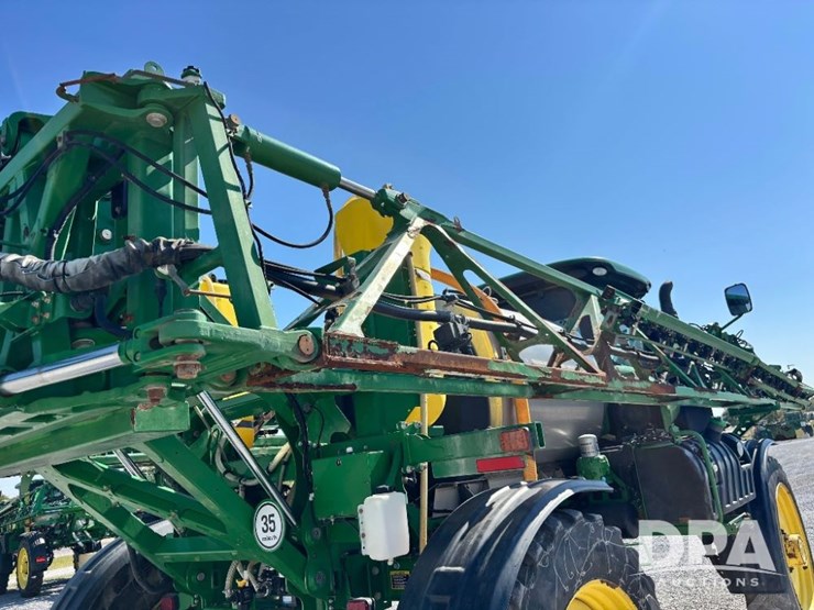 2017-john-deere-r4038-image-113