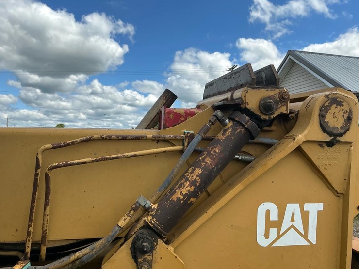 caterpillar-th82-image-39