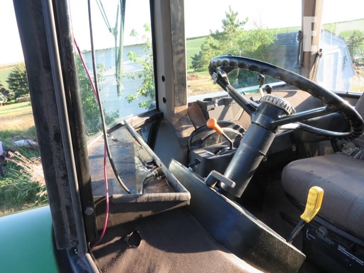 1989-john-deere-4755-image-23