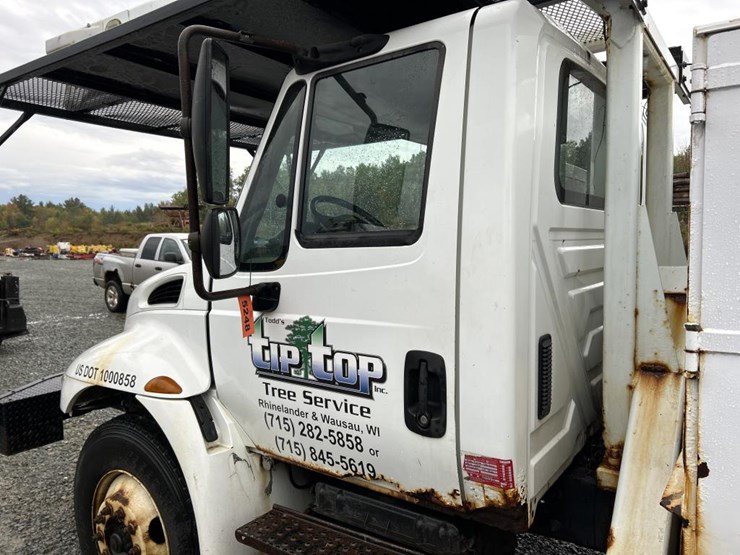 2002-international-durastar-4300-image-12