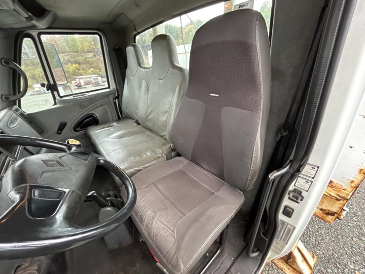 2002-international-durastar-4300-image-77