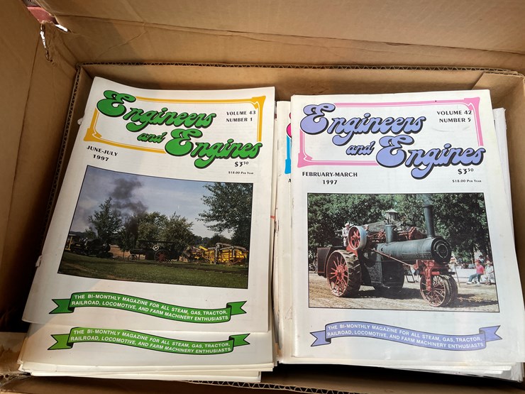 #7182-•-(2)-boxes-of-vintage-magazines-image-2