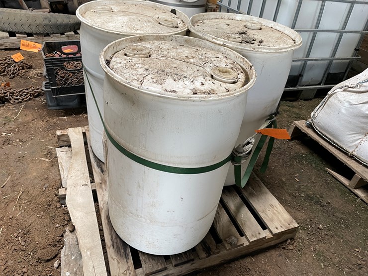 #7155-•-(3)-30-gallon-plastic-drums-image-4