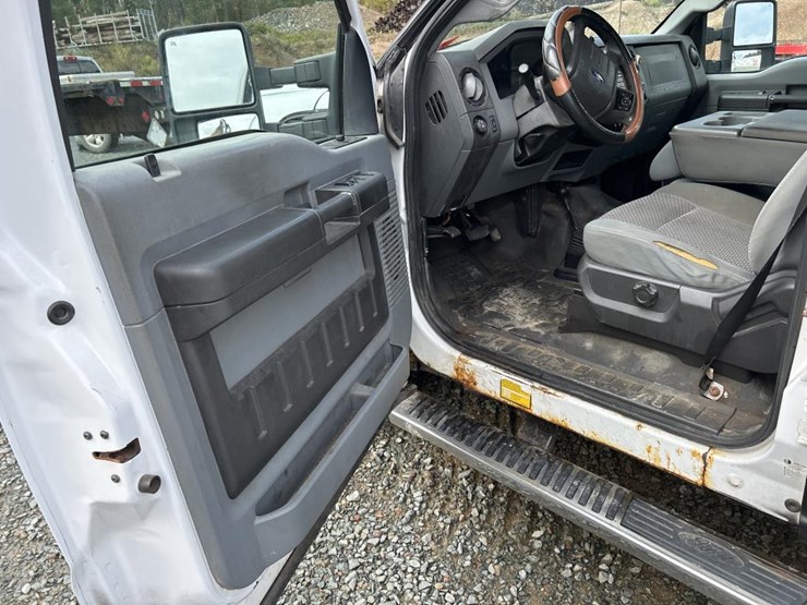 2011-ford-f250-image-42