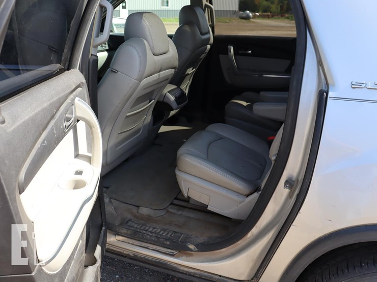 2008-gmc-acadia-image-9