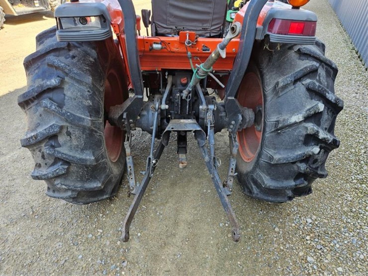 kubota-l3710-image-14