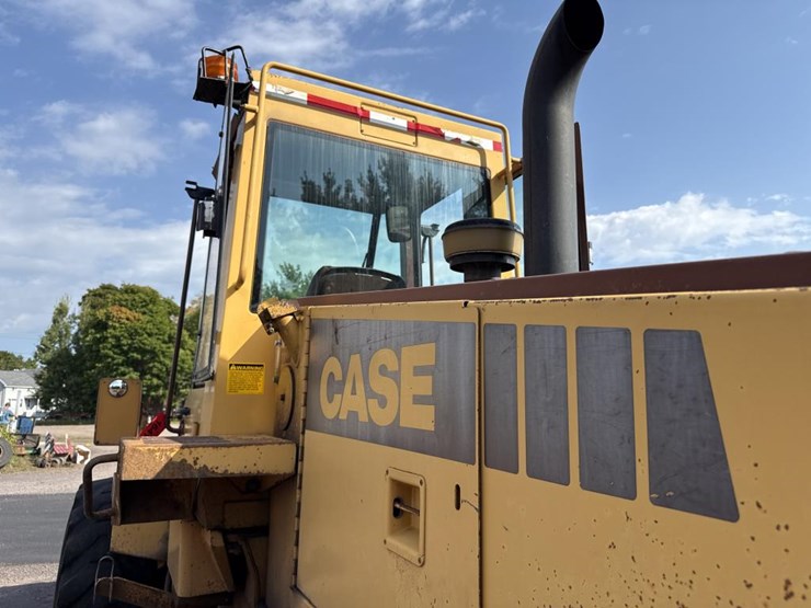 1990-case-621zf-image-12
