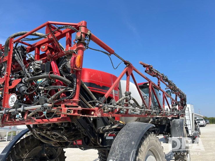 2016-case-ih-patriot-3340-image-38