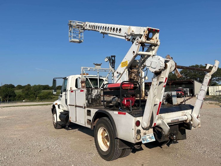 2005-international-durastar-4300-image-2