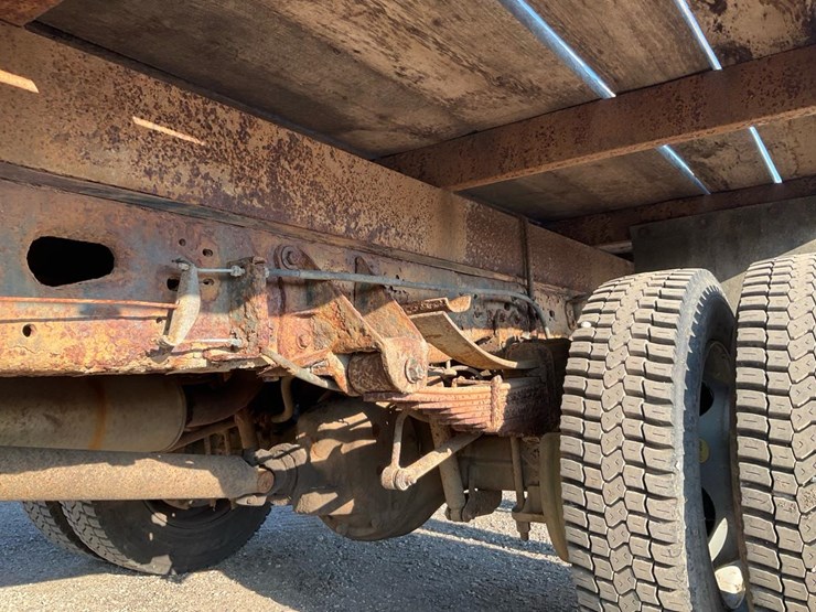 1999-ford-f550-image-22