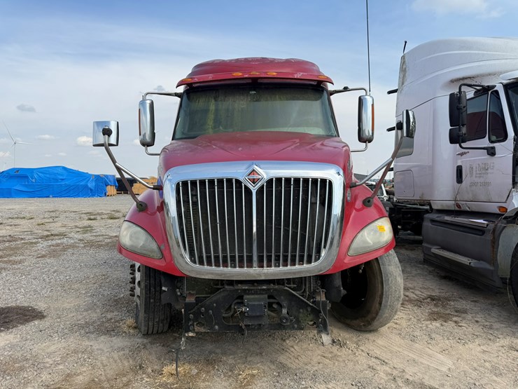2014-international-prostar-image-2