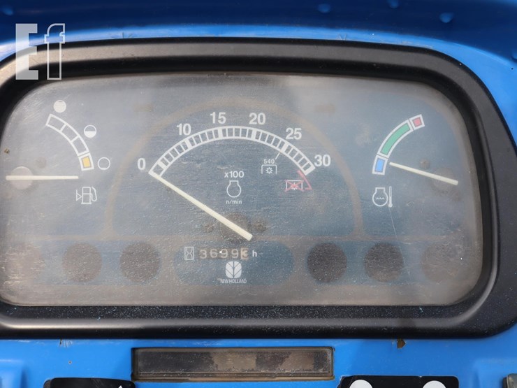 2008-new-holland-t2420-image-19
