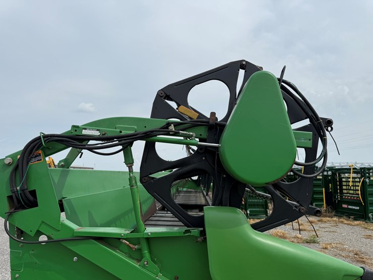 john-deere-925d-image-23