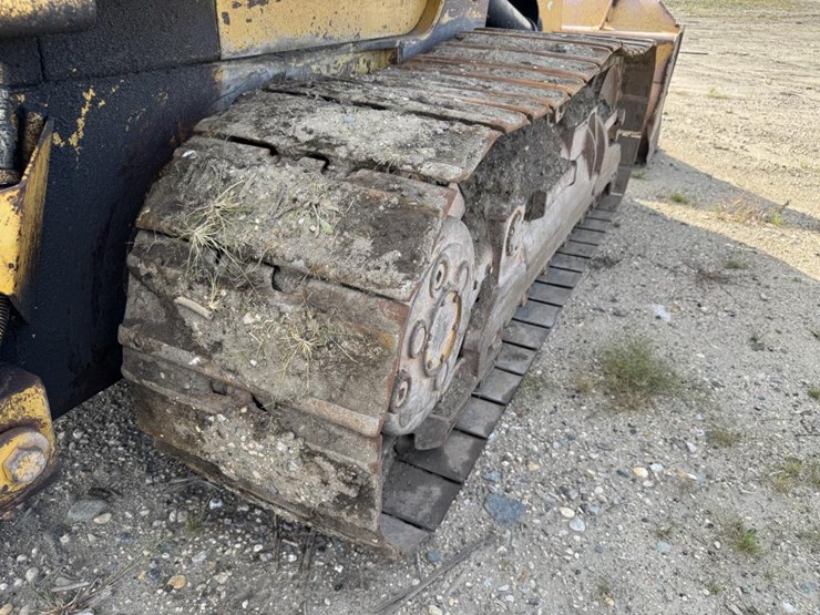 caterpillar-953-image-32