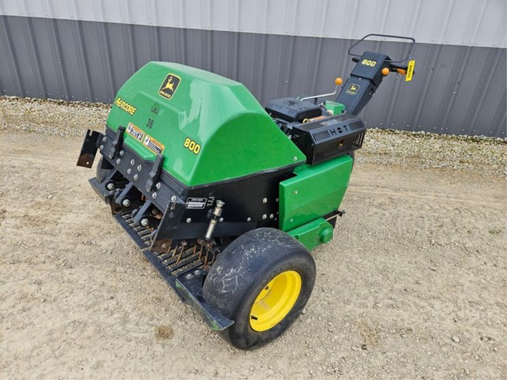 john-deere-800-image-1