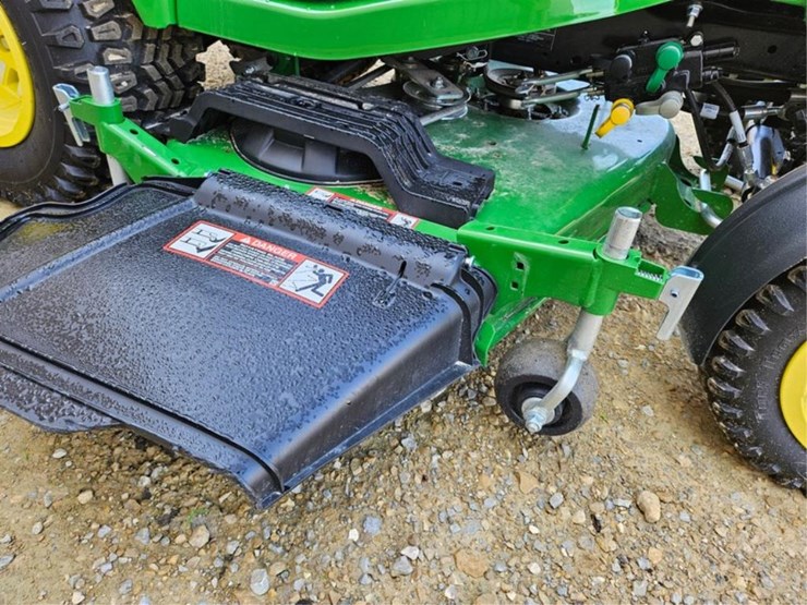 john-deere-x738-image-11