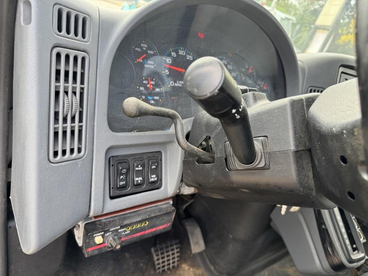 2006-international-durastar-4300-image-57