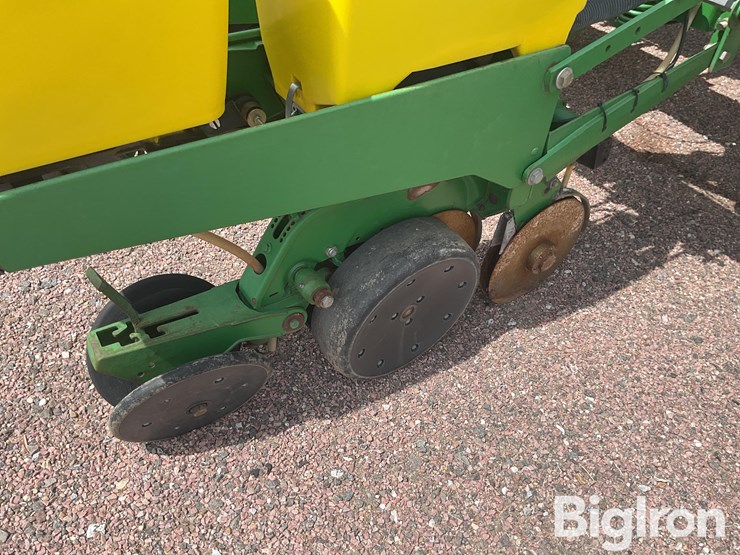 2001-john-deere-1770-image-18