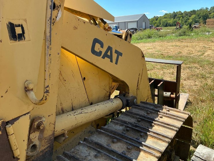 caterpillar-943-image-25