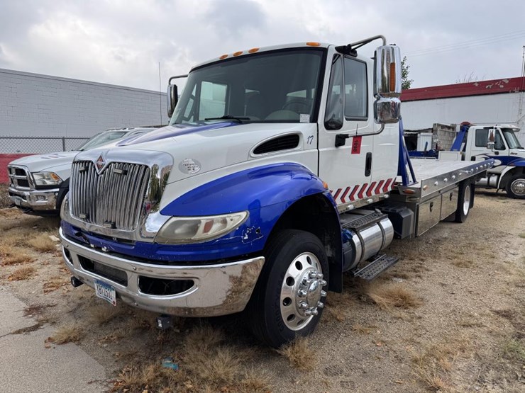 2017-international-durastar-4300-image-1