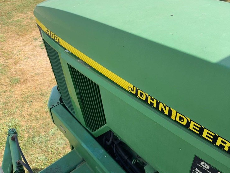 2000-john-deere-4700-image-20