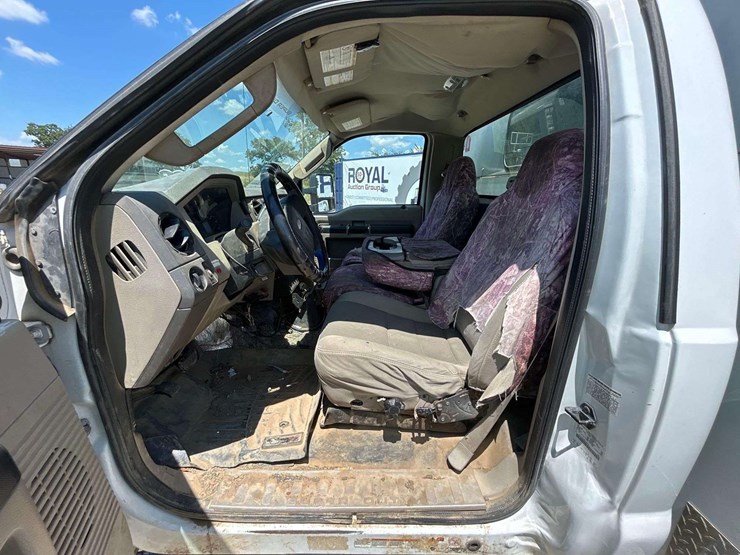 2008-ford-f550-image-12